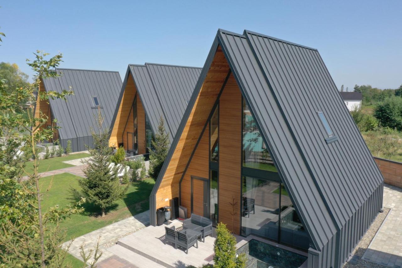 פריזאי Freskia Resort מראה חיצוני תמונה